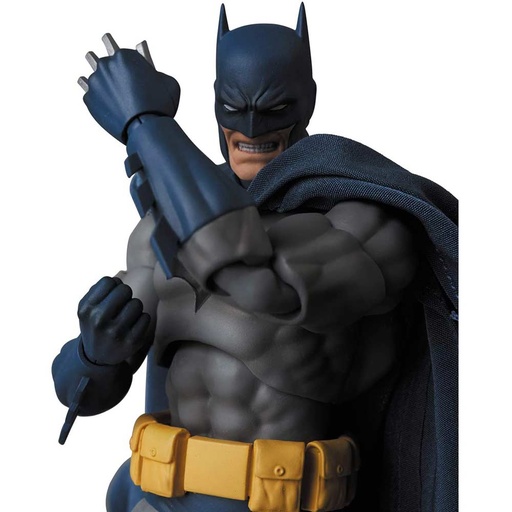 [6471051] (PO) MAFEX Batman Hush - Batman (Re-issue)